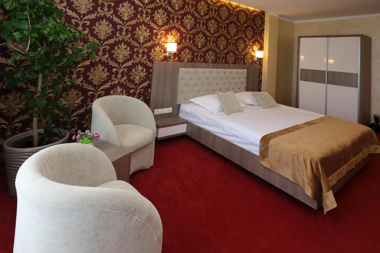 Meliss Events Hotell Craiova Exteriör bild