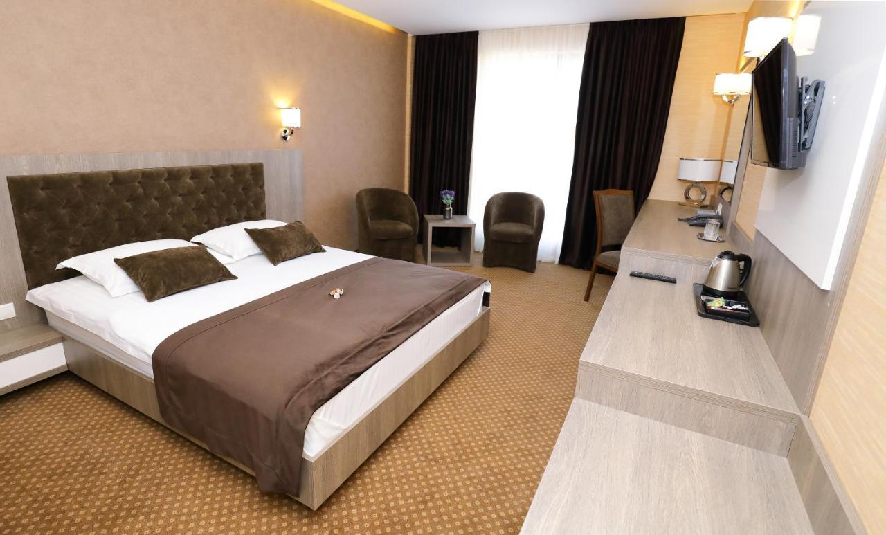 Meliss Events Hotell Craiova Exteriör bild
