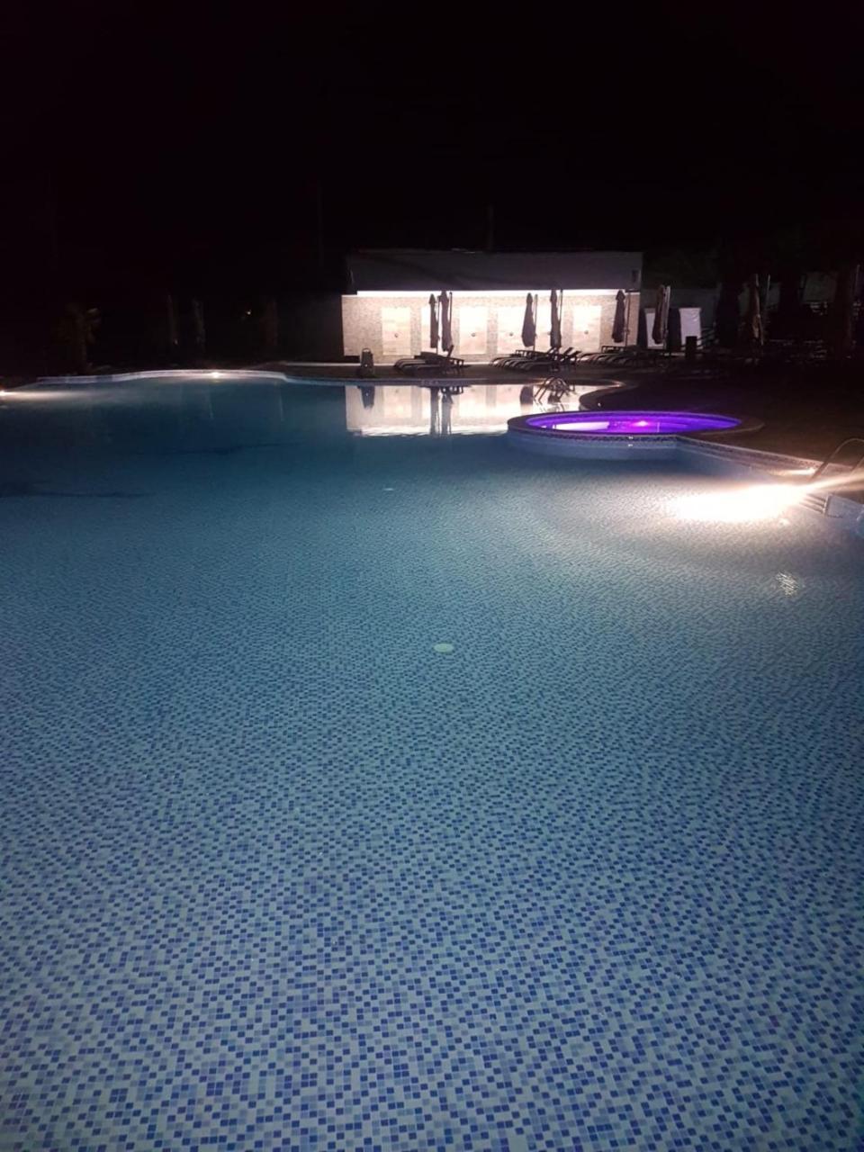 Meliss Events Hotell Craiova Exteriör bild